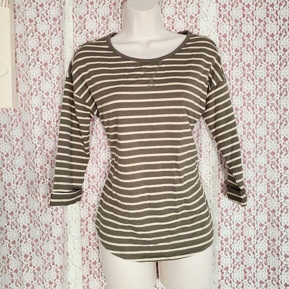 NWOT White Stag green tan 3/4 sleeve oversized top size xs - Picture 2 of 9